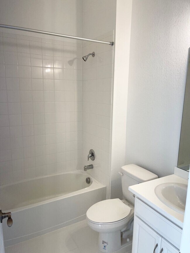 Building Photo - Beautiful home for rent between Parker and...