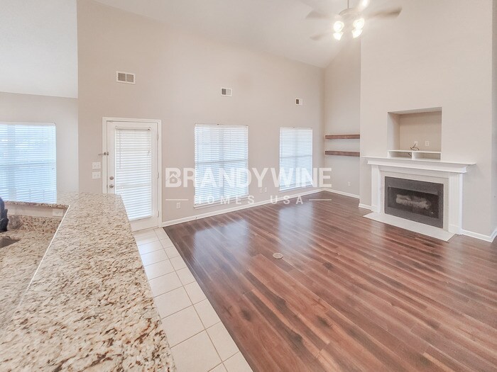 Building Photo - 9876 Brimfield Dr