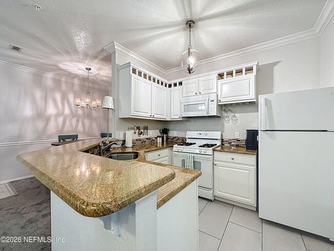 Building Photo - 13810 Sutton Park Dr N