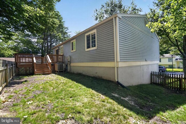 Building Photo - 10820 Split Oak Ln