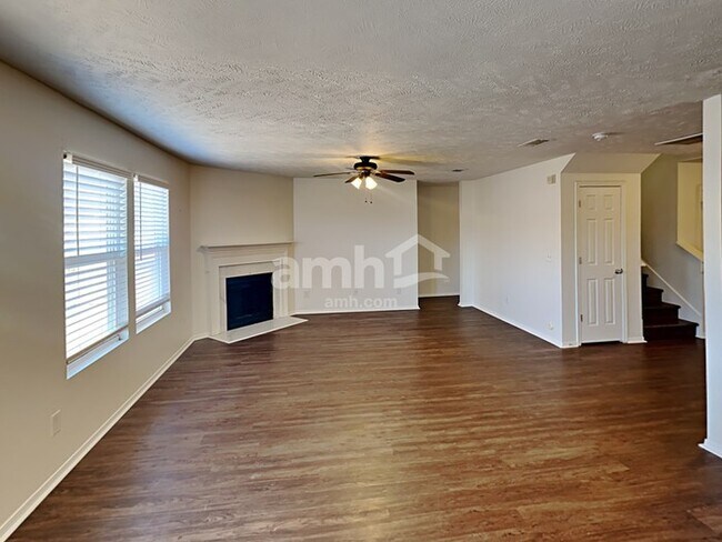 Building Photo - 1513 Clayton Dr
