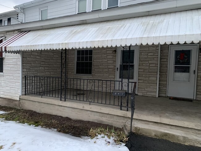 Building Photo - 145 - 147 Elm