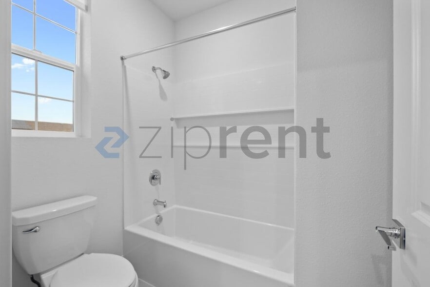 Building Photo - 5694 Loray Ln