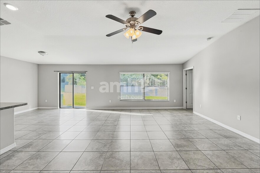 Building Photo - 10132 Carloway Hills Dr