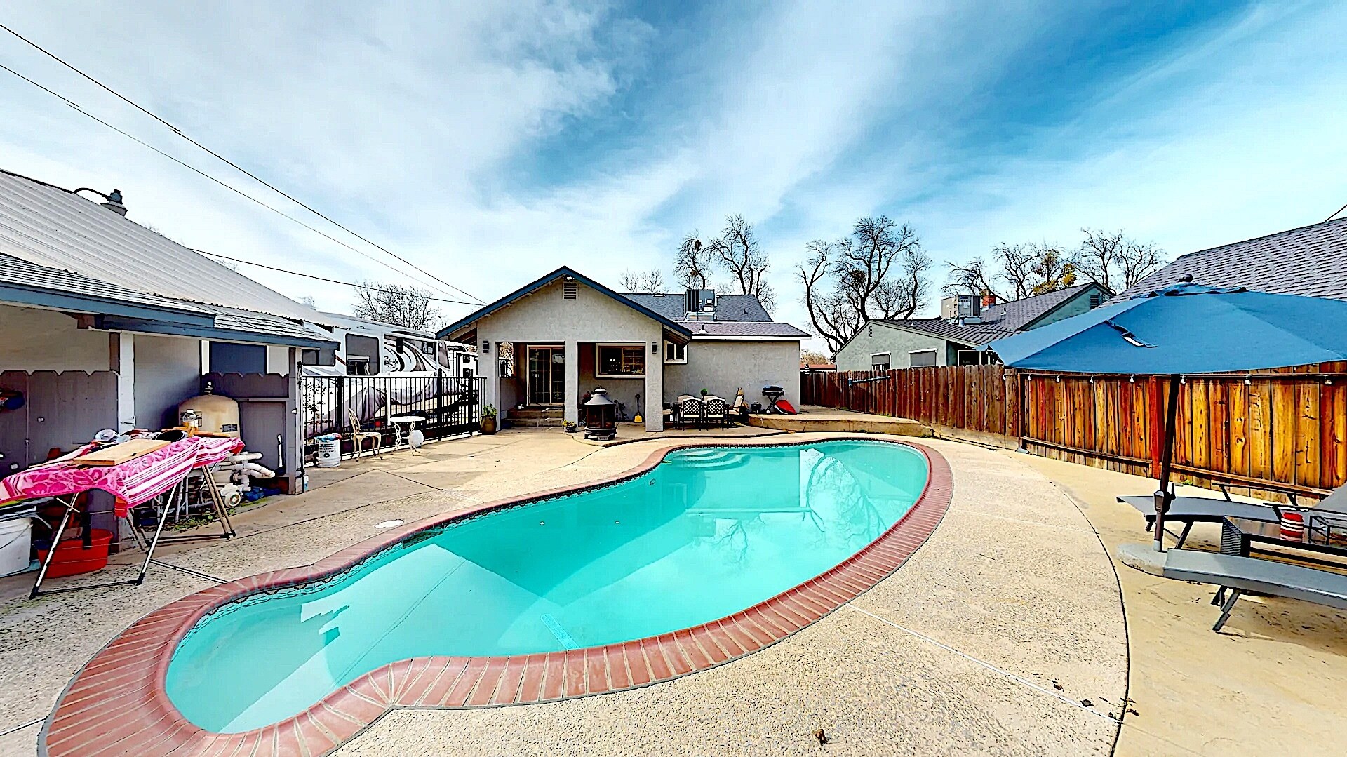 Building Photo - 204 N Santa Ana Ave