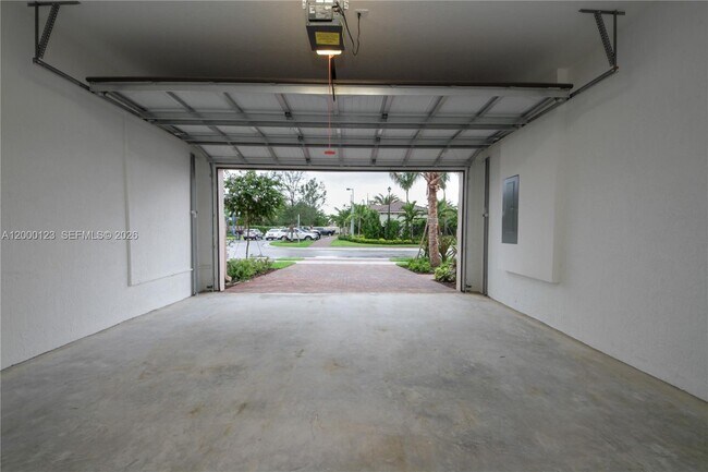 Building Photo - 106 SW 127th Terrace