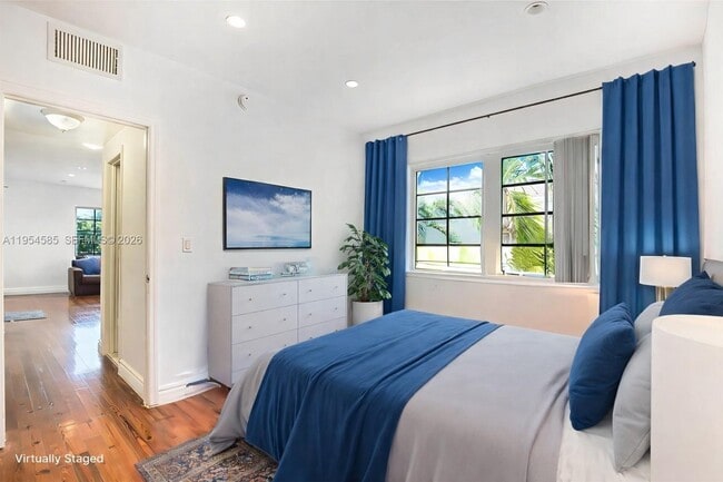 Building Photo - 1015 19th St