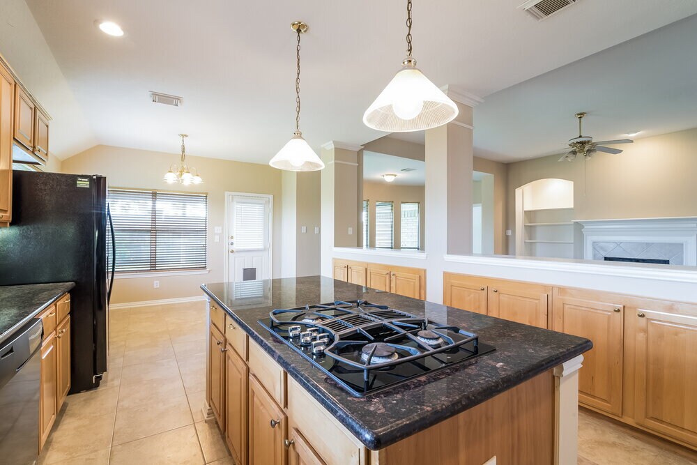 Building Photo - 11 Crest Gate