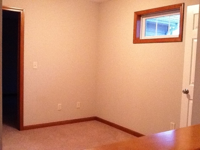 Building Photo - Beautiful Executive 3 Bedroom Condo!