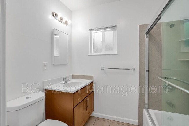 Building Photo - 1588 Ridgecrest Rd