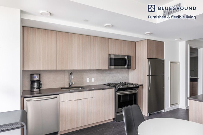 Building Photo - 2116 4th Ave