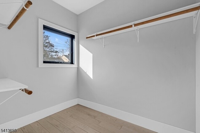 Building Photo - 10 McCready's Alley