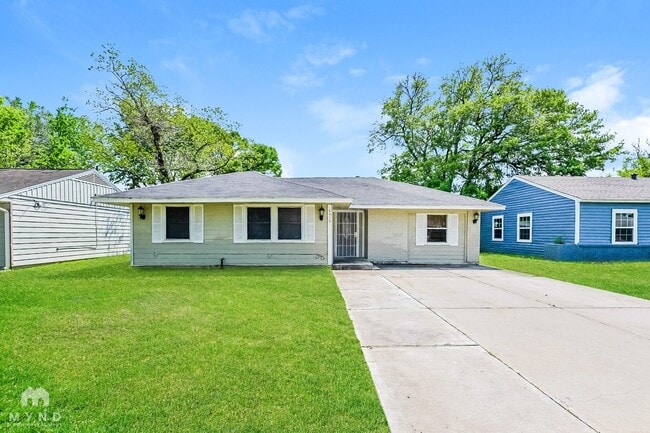 Building Photo - 4418 Tareyton Ln