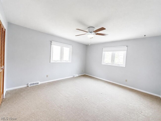 Building Photo - 13630 Cedar Rd