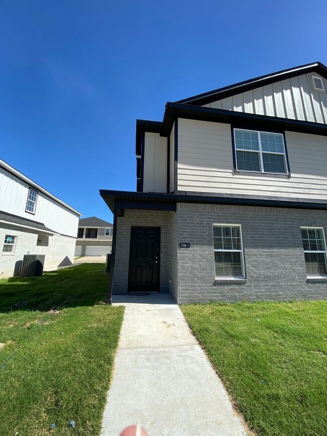 Building Photo - 778 S Amarillo Ave
