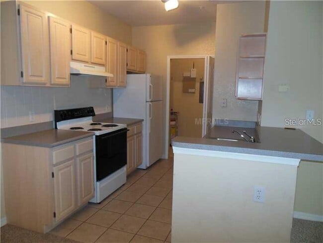 Building Photo - 5807 Legacy Crescent Pl