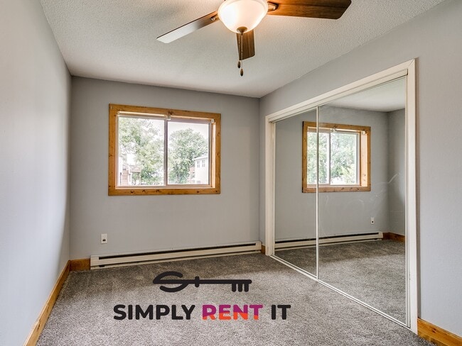 Building Photo - Sunset Ave 3 Bedroom Duplex in Kelley, IA