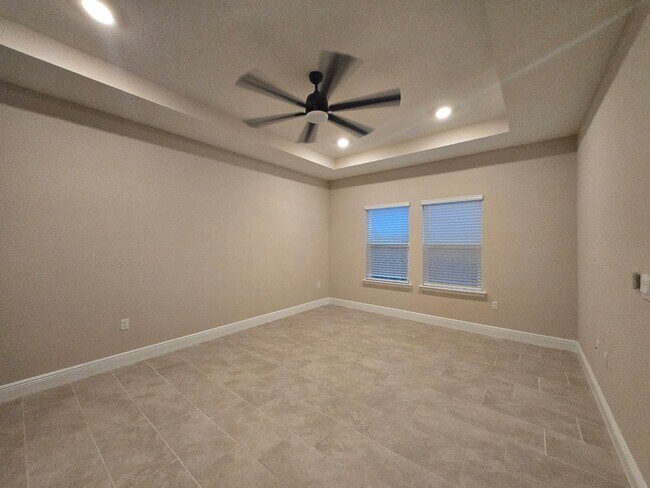 Building Photo - Welcome to the beautiful Finley Woods comm...