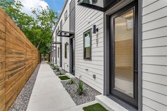 Building Photo - 4715 Live Oak St