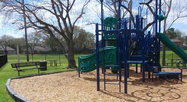 Building Photo - 10607 Horseshoe Bend Dr