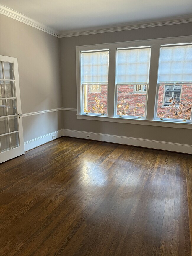 Building Photo - 719 Elmont Dr