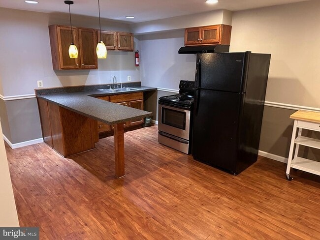 Building Photo - 2289 Potomac Rd