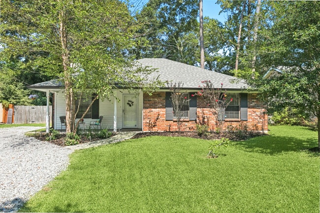 Building Photo - 310 Goldenwood St