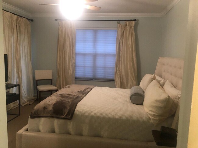 Building Photo - 1002 S Harbour Island Blvd