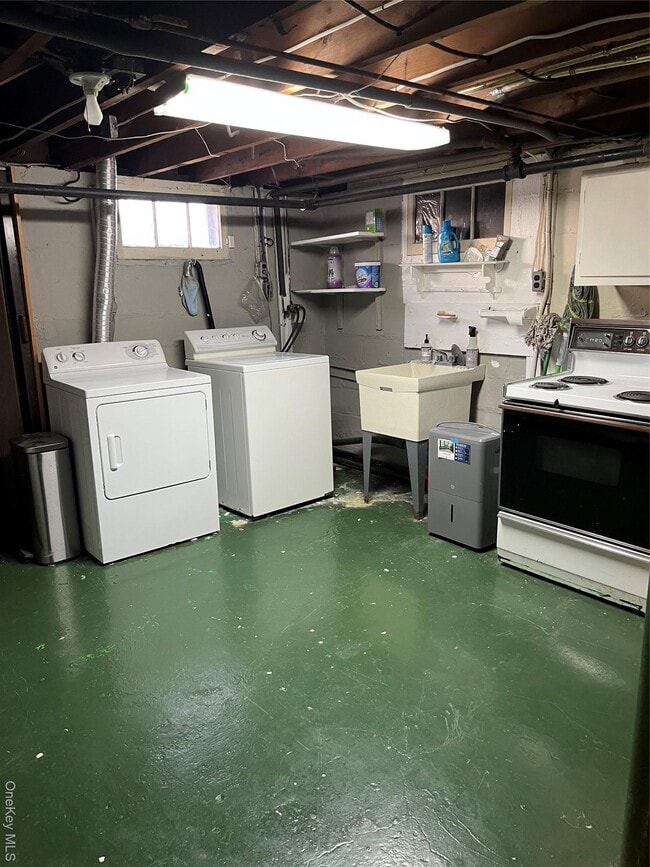 Building Photo - 7 Floyd Pl