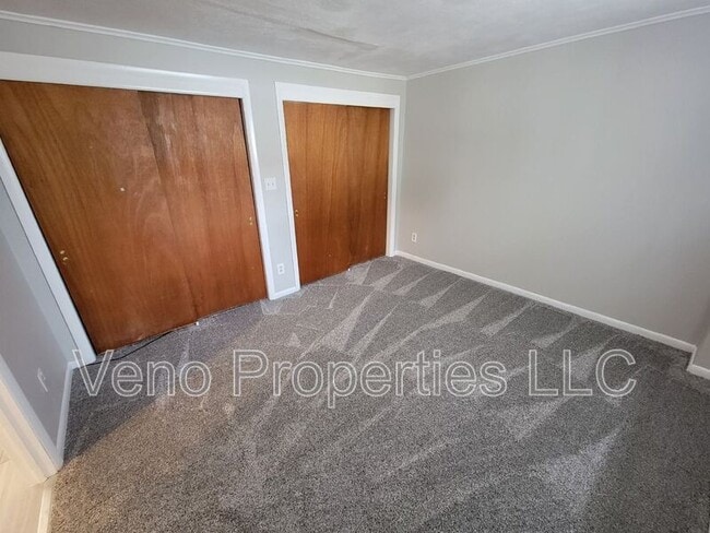 Building Photo - 1813 3rd Ave