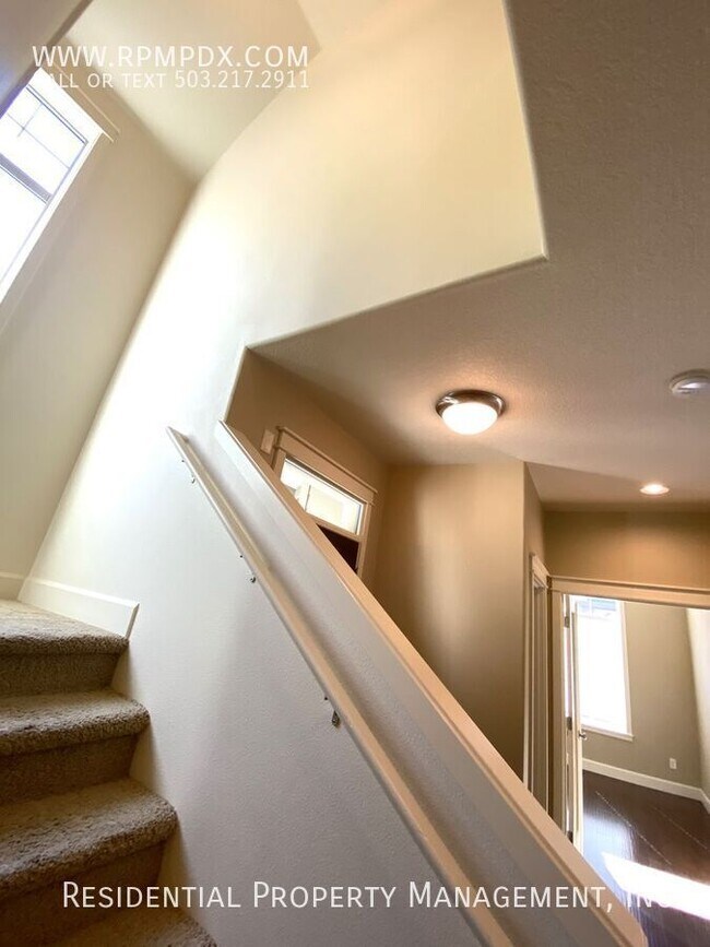 Building Photo - 9219 NW Harvest Hill Dr