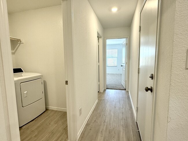 Building Photo - 273 Sormonne Lp
