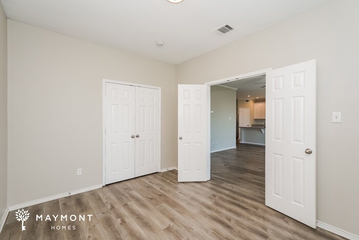 Building Photo - 237 Hilltop Dr