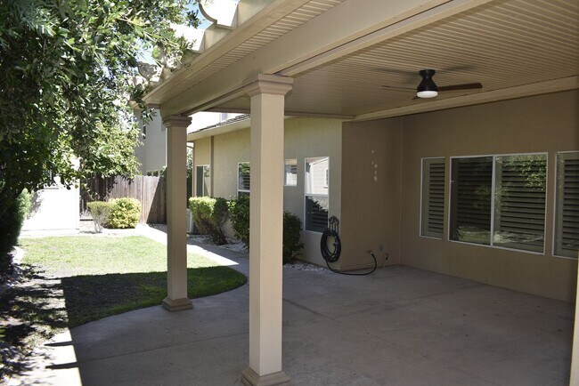 Building Photo - 42 Penelope Ct