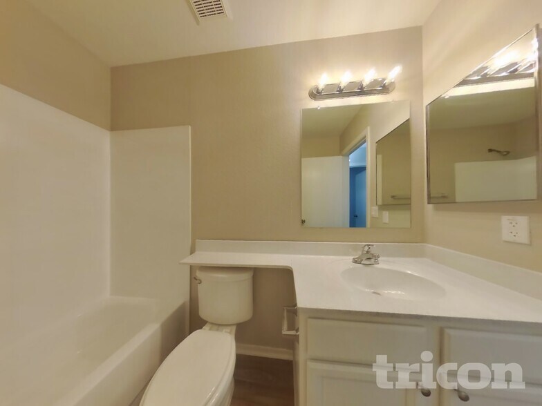 Building Photo - 9215 W Sandra Terrace