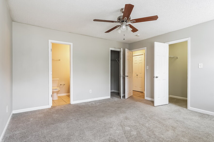 Building Photo - 175 Cedar Bend Dr