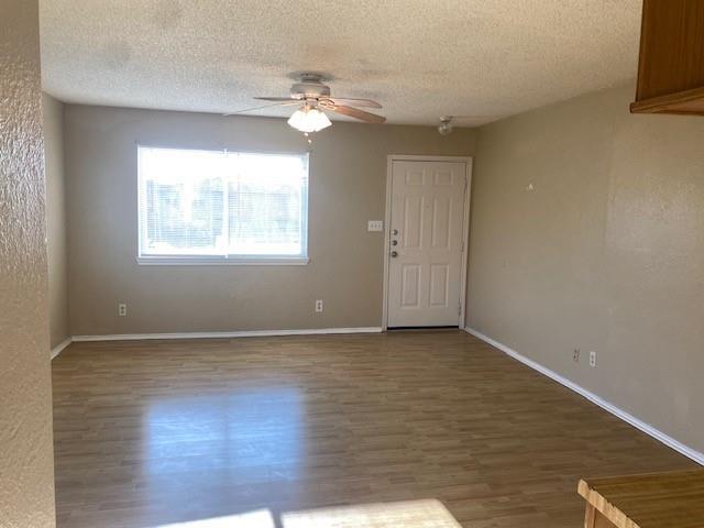 Building Photo - 5630 Brookview Ct