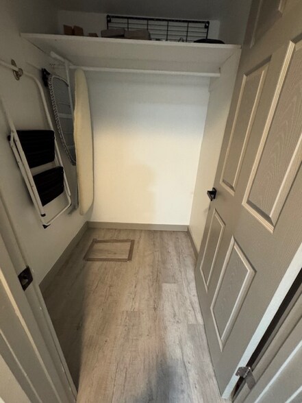 Building Photo - 534 Lee St