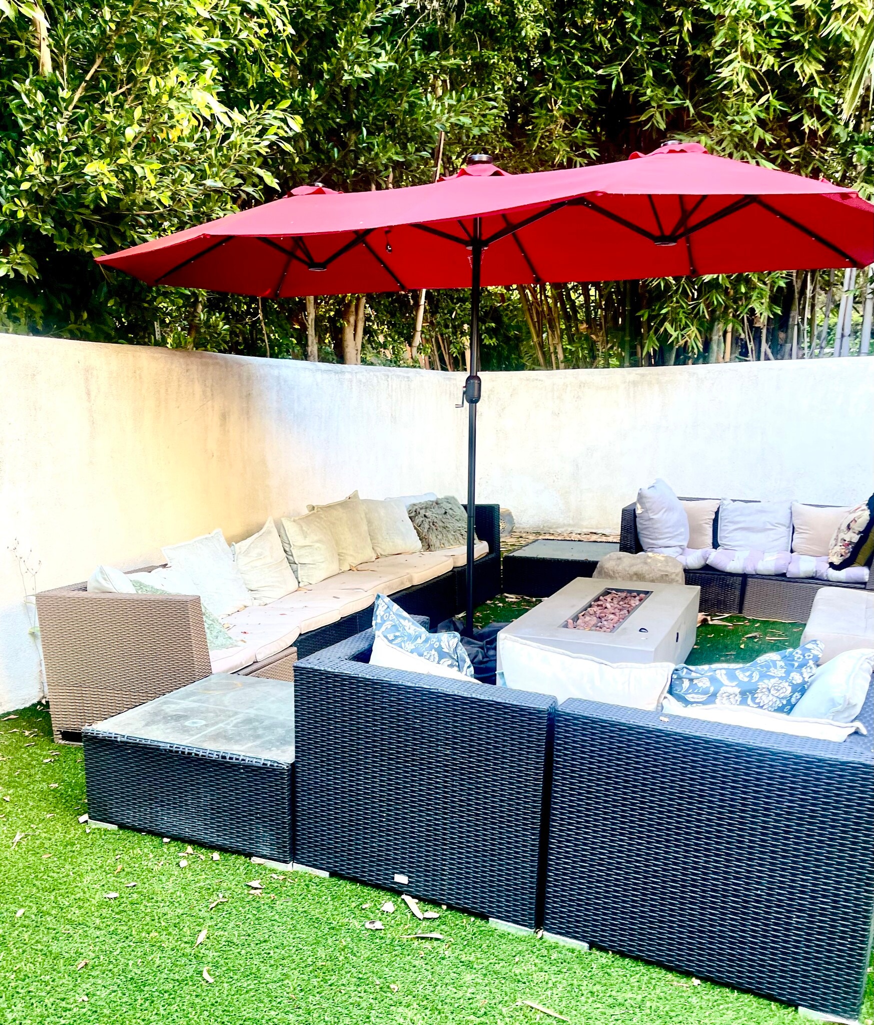 Building Photo - 2366 Nichols Canyon Rd