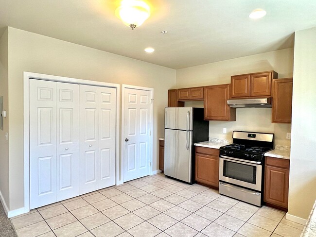 Building Photo - SILVP01