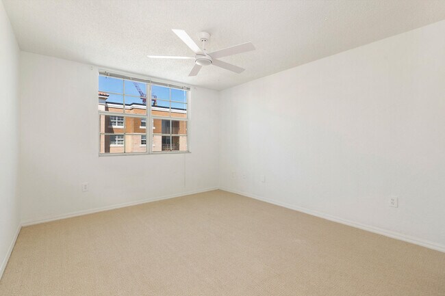 Building Photo - 1801 N Flagler Dr