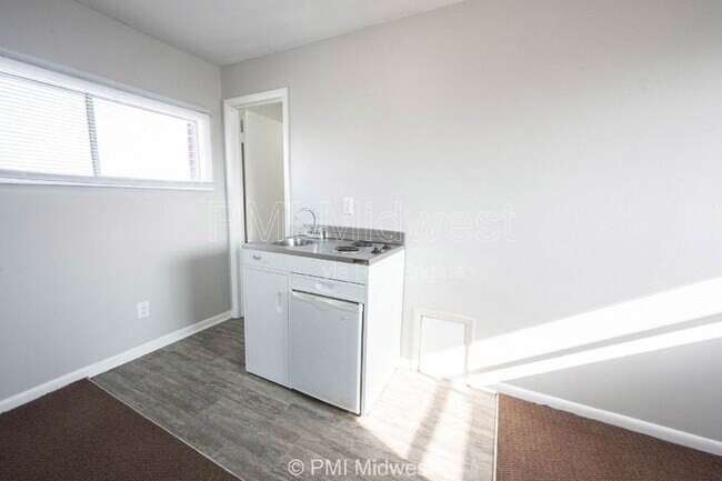 Building Photo - 7046 US-36