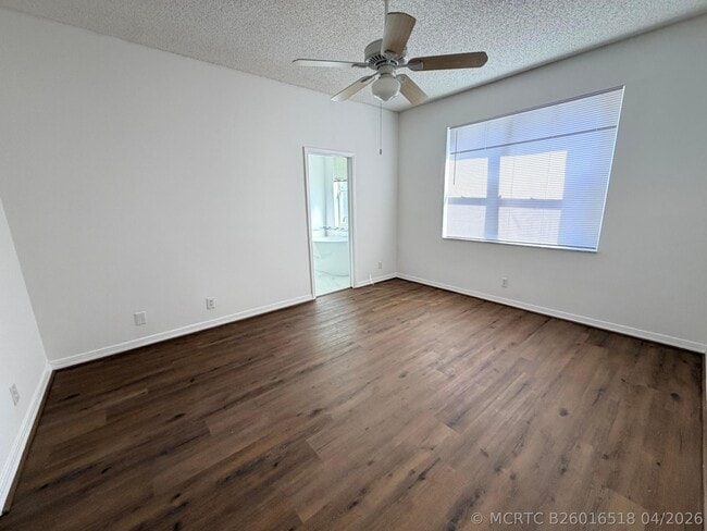 Building Photo - 133 Woodlake Cir
