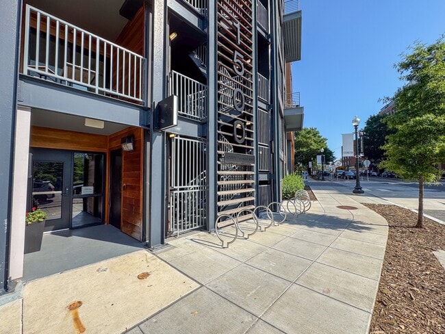 Building Photo - 1500 Harry Thomas Way NE
