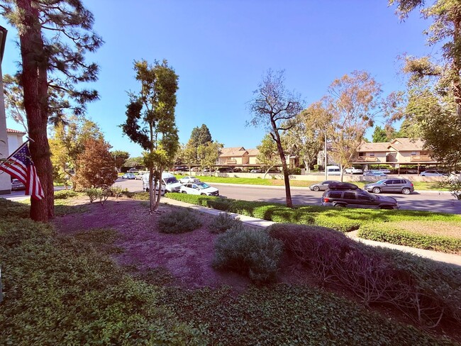 Building Photo - Best Value in Irvine!