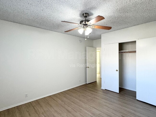 Building Photo - 4350 Troost Ave