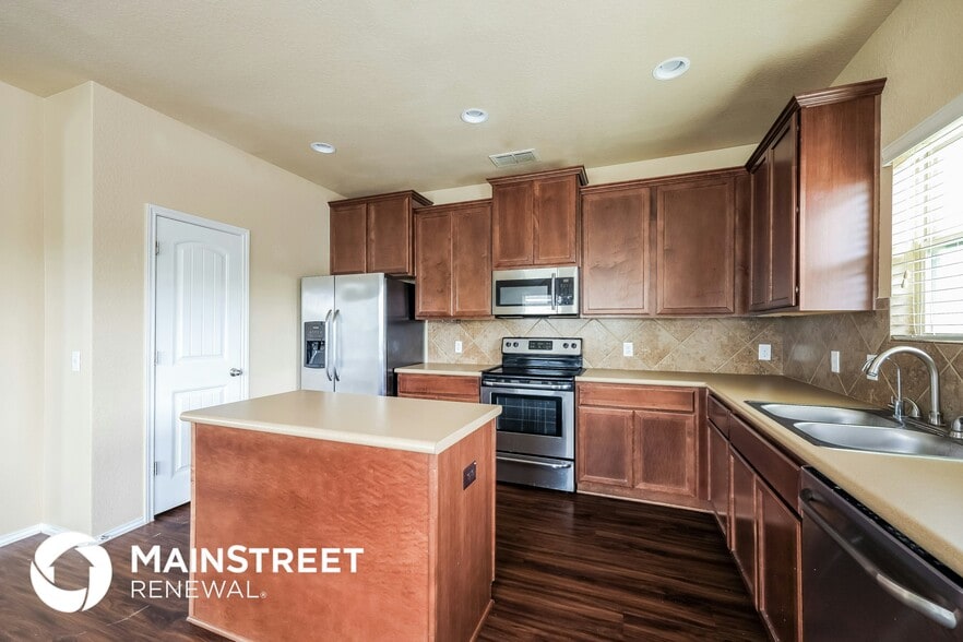 Building Photo - 3607 Azalea Bend