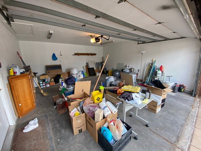 Building Photo - Beautiful 3 Bedroom Home in NE Albuquerque