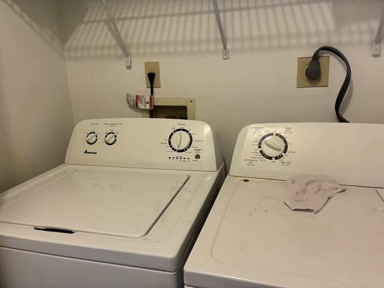 Washer Dryer - 3226 Laurel Oaks Ln