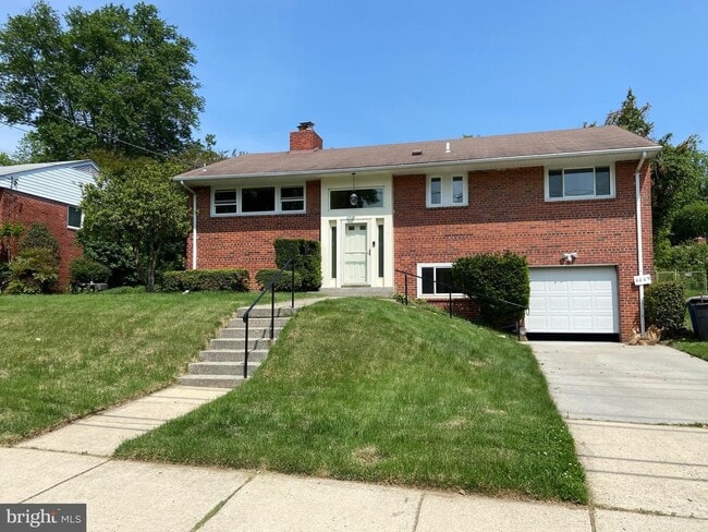 Building Photo - 6009 Cheshire Dr